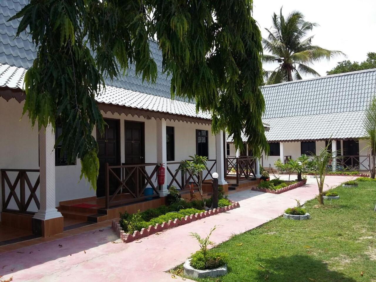Rasa Senang Villa -Islam Guest Only Пантай-Сенанг Экстерьер фото